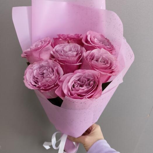 Ramo de 7 rosas delicadas