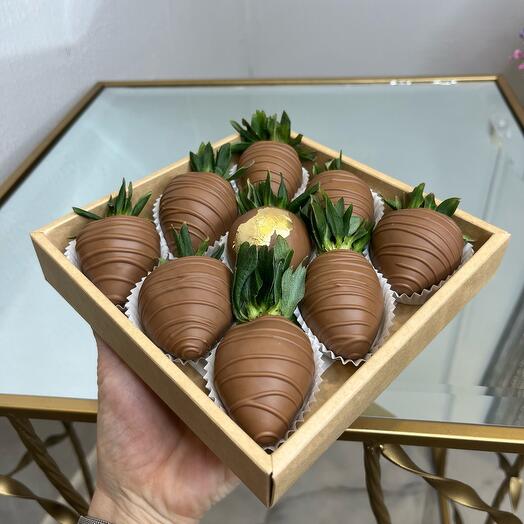 9 крупных Клубник в Бельгийском Шоколаде Callebaut