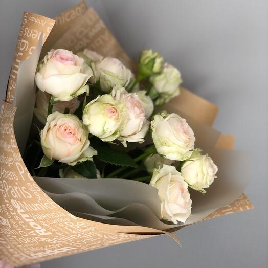 Bouquet of bush roses