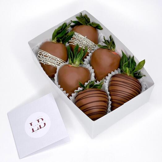 Набор 6 шт из клубники молочный