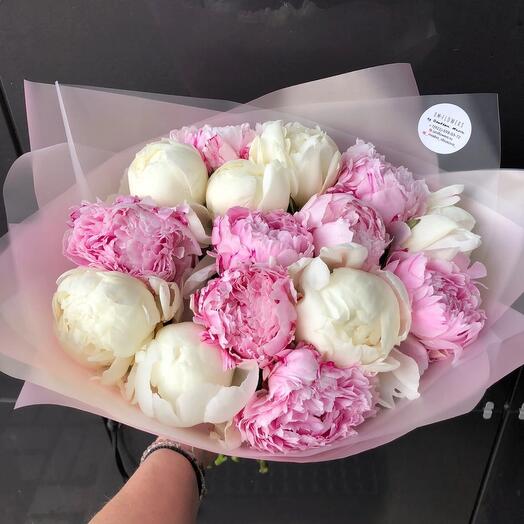 Пионы розовые и белые 15 шт