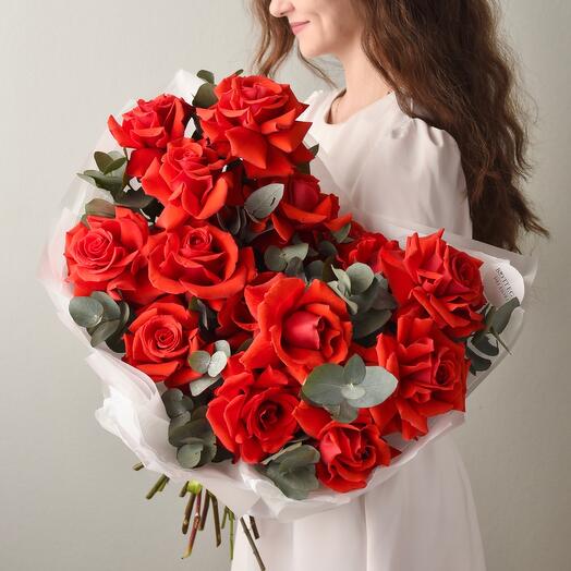 French Red roses 15 pieces with eucalyptus twigs | Bouquet 183 Bottega dei Fiori