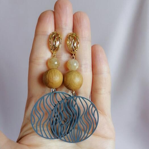 Серьги с цитрином и деревянными бусинами