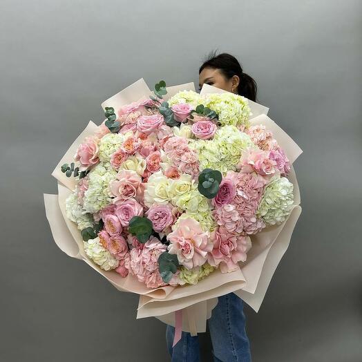 Роскошный букет с гортензиями для Любимой