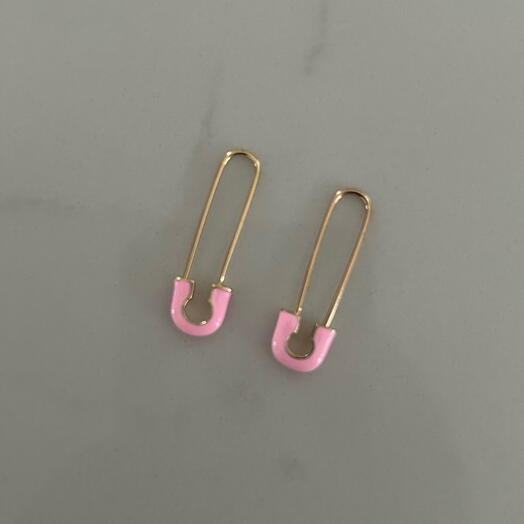 Safety pin pink earrings 2.8cm x 1cm, these beautiful delicate pair of earrings are handmade  with copper material