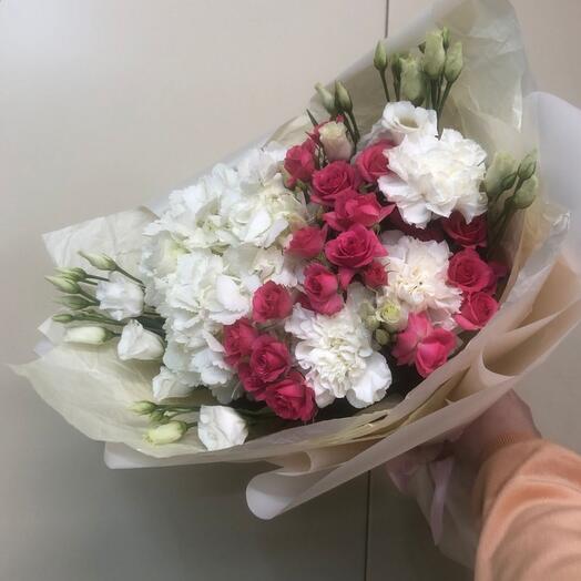 Bouquet with hydrangea and fragrant dianthus