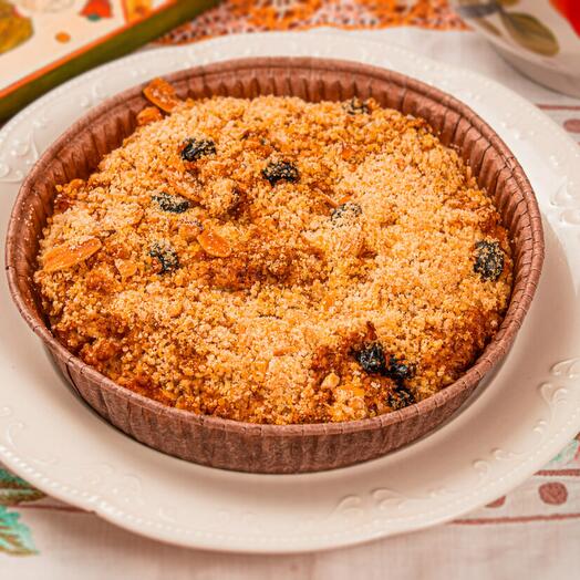 Коврижка морковная с яблоком и изюмом