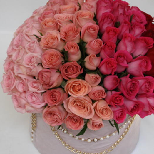 Lujosa Caja de 140 Rosas Premium | CHANEL BIG