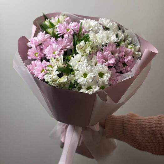 Bouquet with bush chrysanthemum and alstroemeria