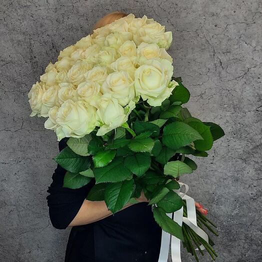 Монобукет из 25 белых роз