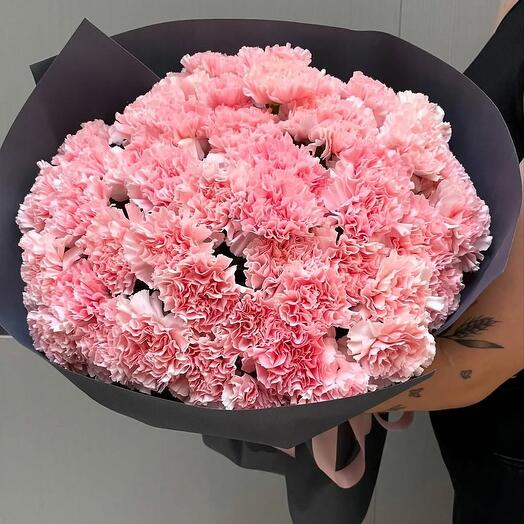 Розовые гвоздики