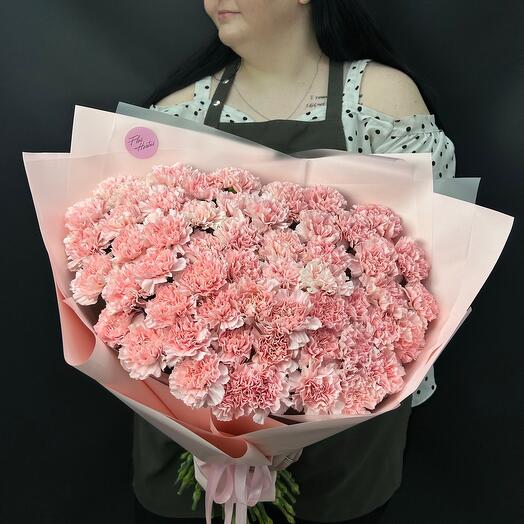 Букет из 45 розовых гвоздик