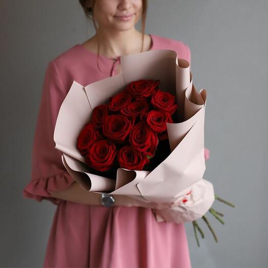 Ramo de 11 rosas rojas en paquete a granel