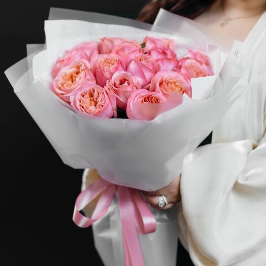 Ароматный букет из 15 роз сорта pink expression