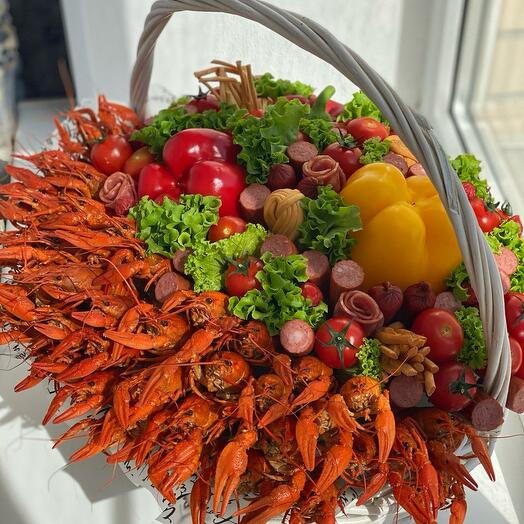 Корзина XL с раками и колбасами