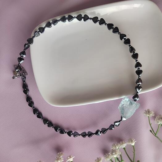 Колье из гематита и аквакварца