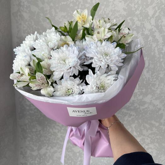 Букет хризантем и альстромерий Снежная королева