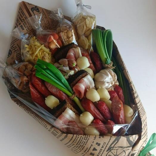 Мужской букет с копчеными колбасами
