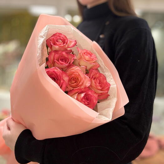 7 rosas blancas y Rosadas