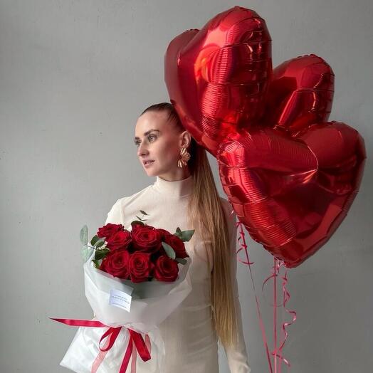 Комбо-набор: букет красных роз и 3 шара сердце