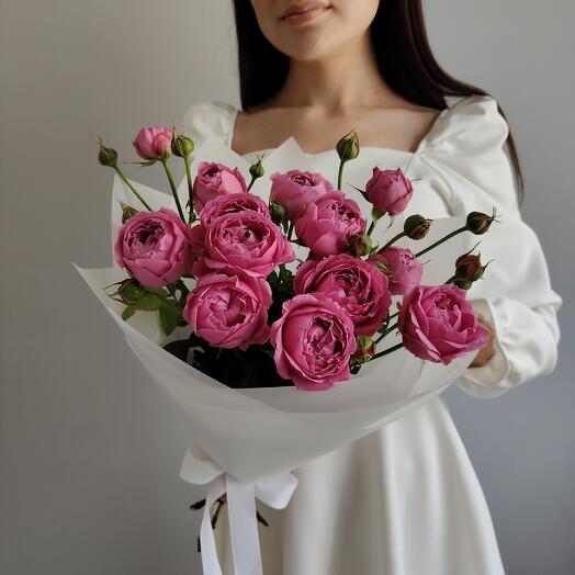 Букет из 3 веточек ароматных роз Б24