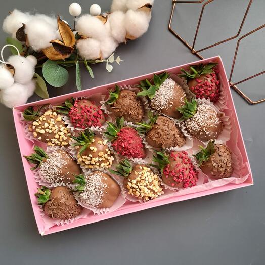 Клубника в шоколаде 15 шт