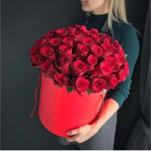 51 красная роза в коробке