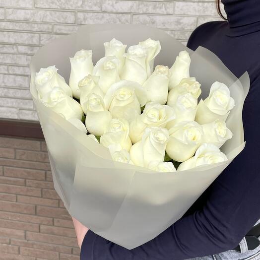 Букет из 25 белых Роз Кения