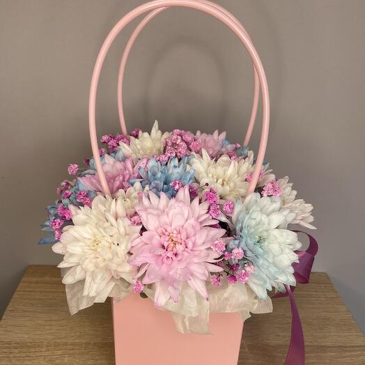 Композиция в сумочке из стойких цветов🍃