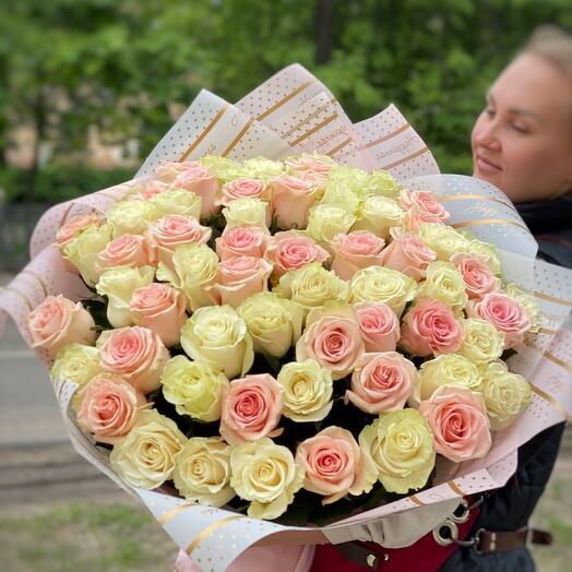 Монобукет из 65 Эквадорских роз 60см