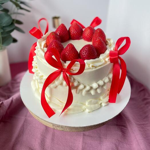Lambeth cake with strawberries 1kg