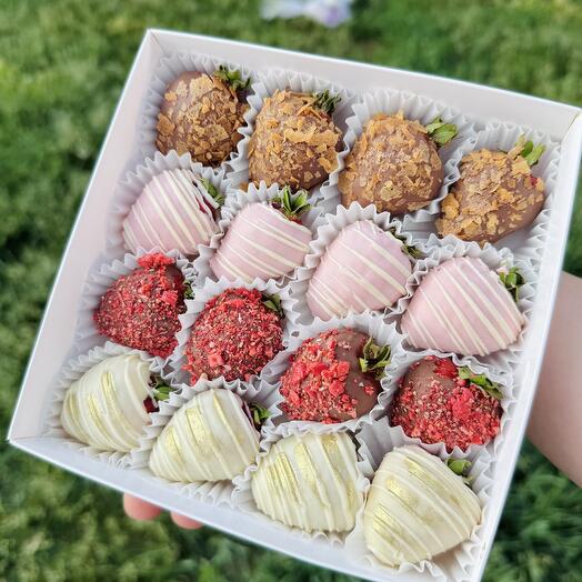 Набор клубники в шоколаде «Радость» 9-16 шт