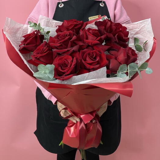 Букет французских роз с зеленью, 9 шт