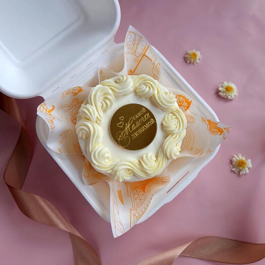 Бенто-торт с золотым акриловым топпером "самой Мамочке любимой" в подарок на праздник 8 марта