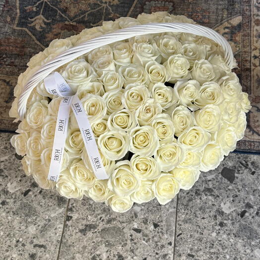 Корзина из 101 розы
