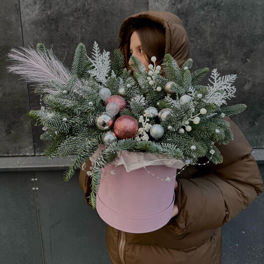 Новогодняя композиция в коробке