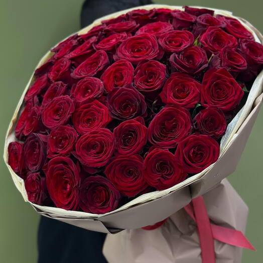 Букет 51 Роза Red Naomi