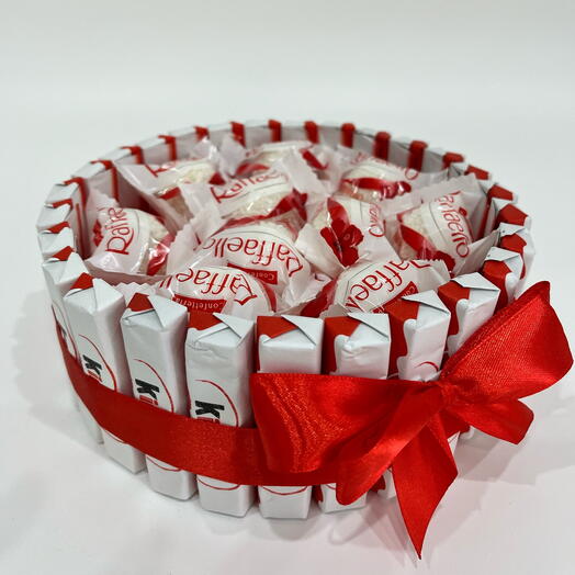 Торт из конфет в коробке