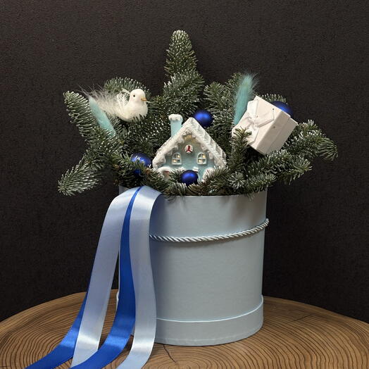 Новогодняя композиция с домиком