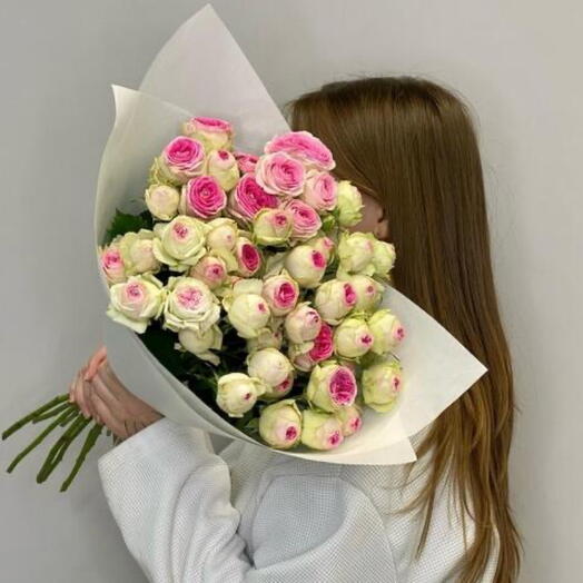 Моно из кустовых пионовидных роз Джелатто