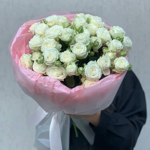 13 белых кустовых роз нежный букет 🤍