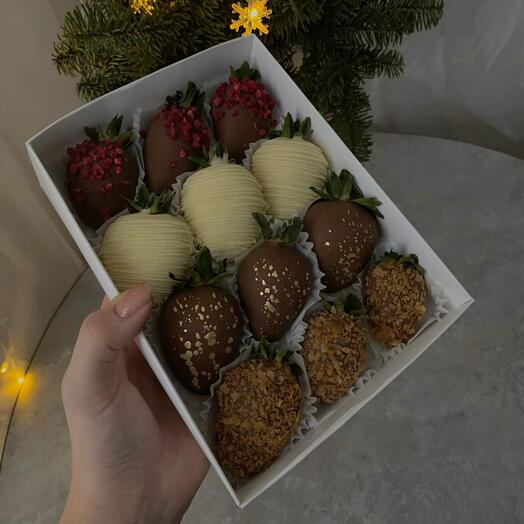 Клубника в шоколаде 12 штук