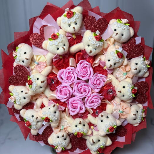 Букет из мишек,мыльных роз,сердечек