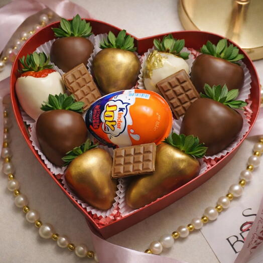 Набор из 9 клубничек kinder