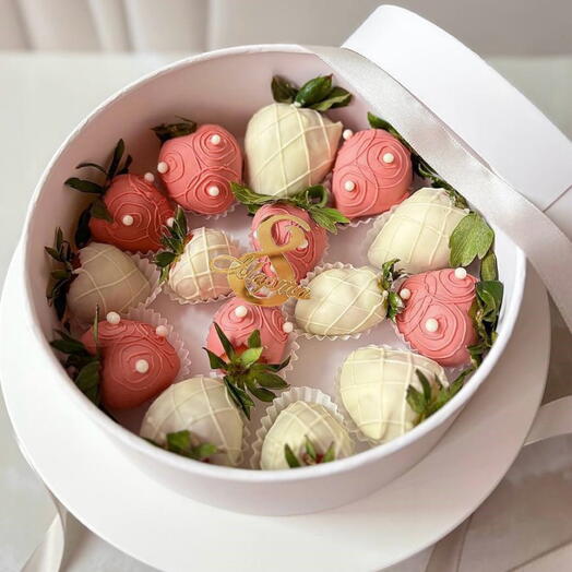 Клубника в белом шоколаде (15 шт)