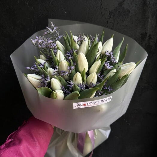 🌷 25 fehér tulipán + lila statice