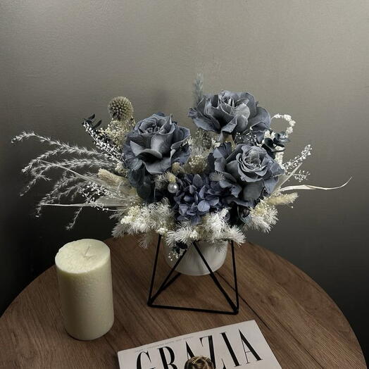 Композиция интерьерная со стабилизированными цветами «Grey Silk»
