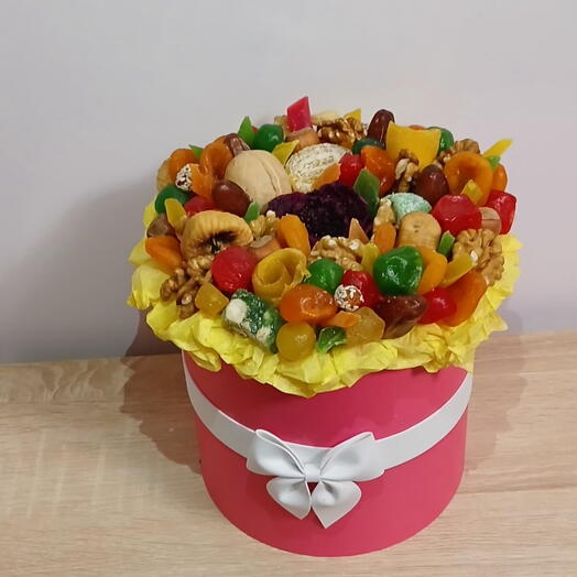 Коробка из сухофруктов ассорти