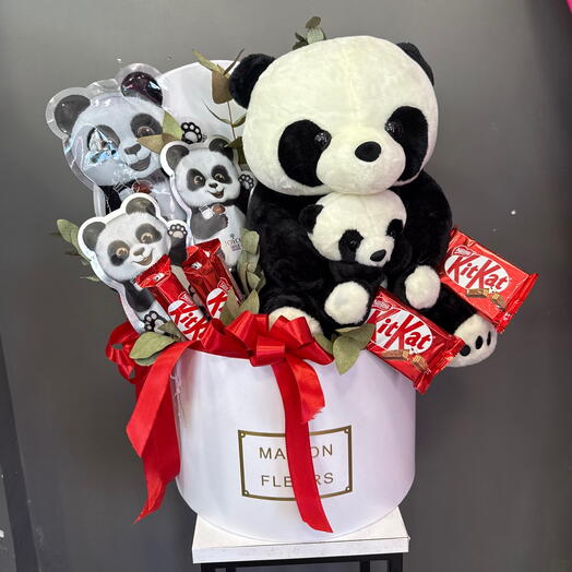 Подарочный набор панда и кит кат