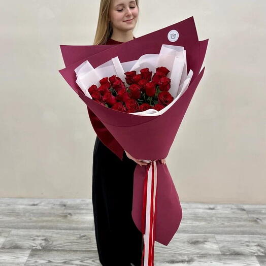 Букет гигант из 25 бордовых роз